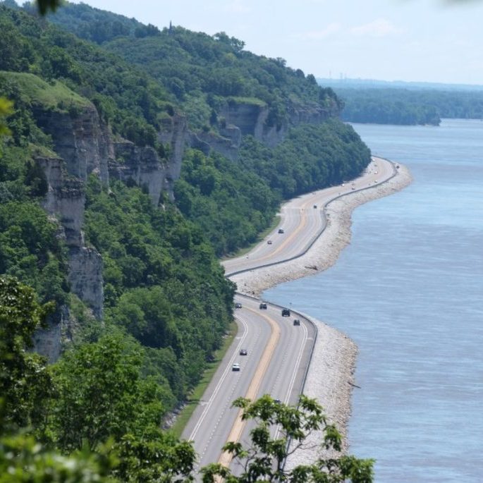 Photo courtesy Great Rivers and Routes Tourism Bureau Great River Road in Southwest Illinois